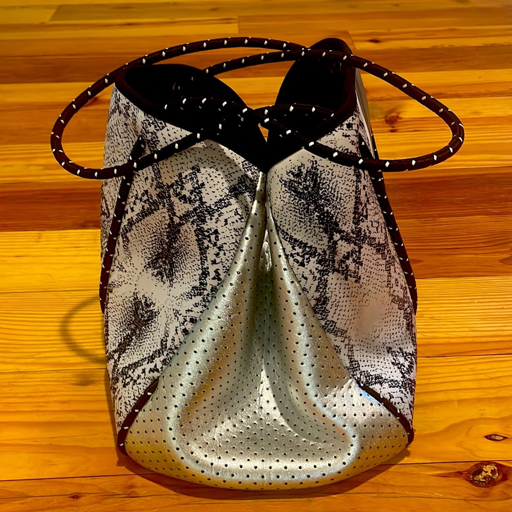 Stylish Snake Print Tote Bag